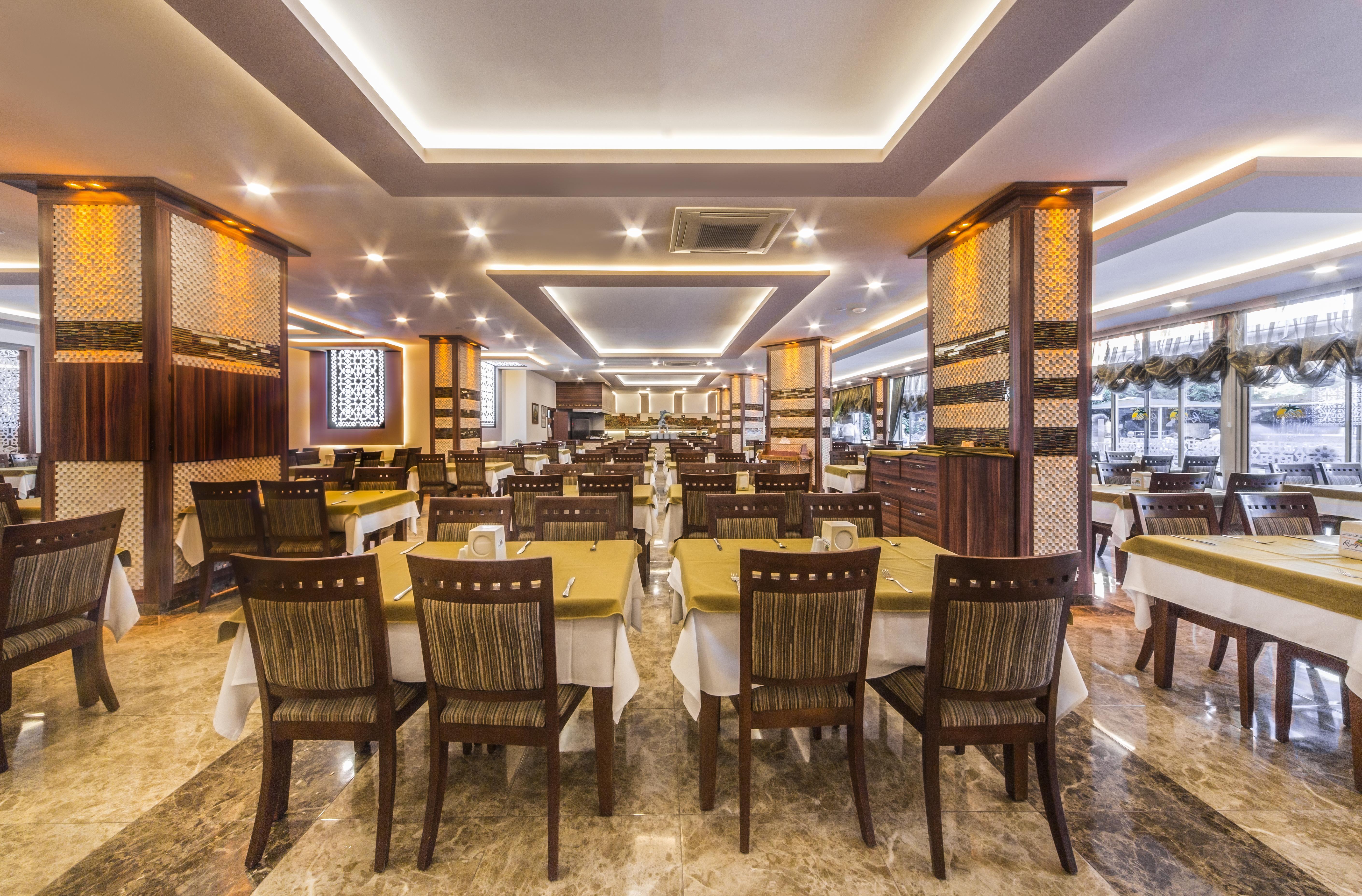 Kleopatra Royal Palm Hotel อลันยา ภายนอก รูปภาพ