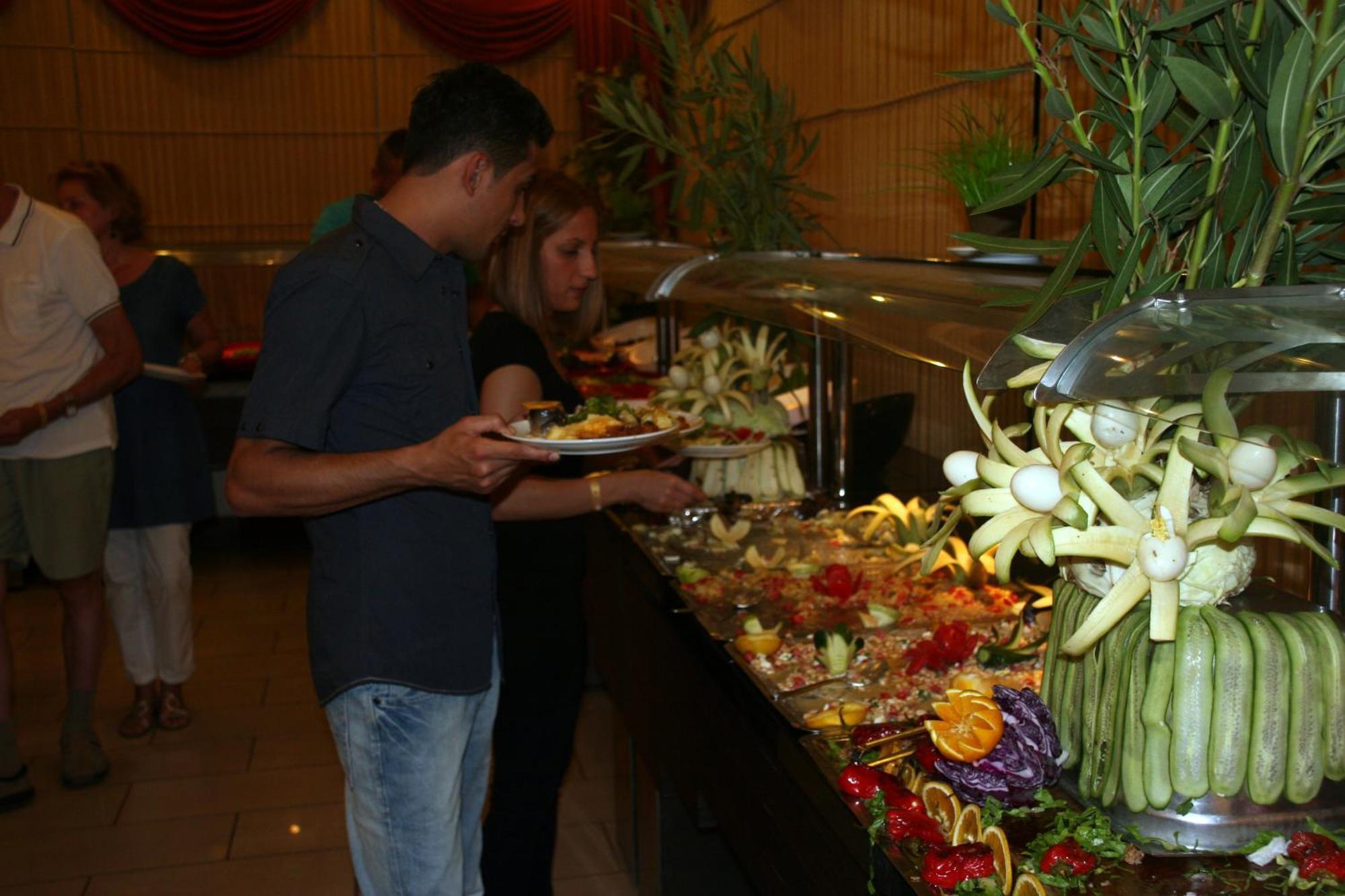 Kleopatra Royal Palm Hotel อลันยา ภายนอก รูปภาพ