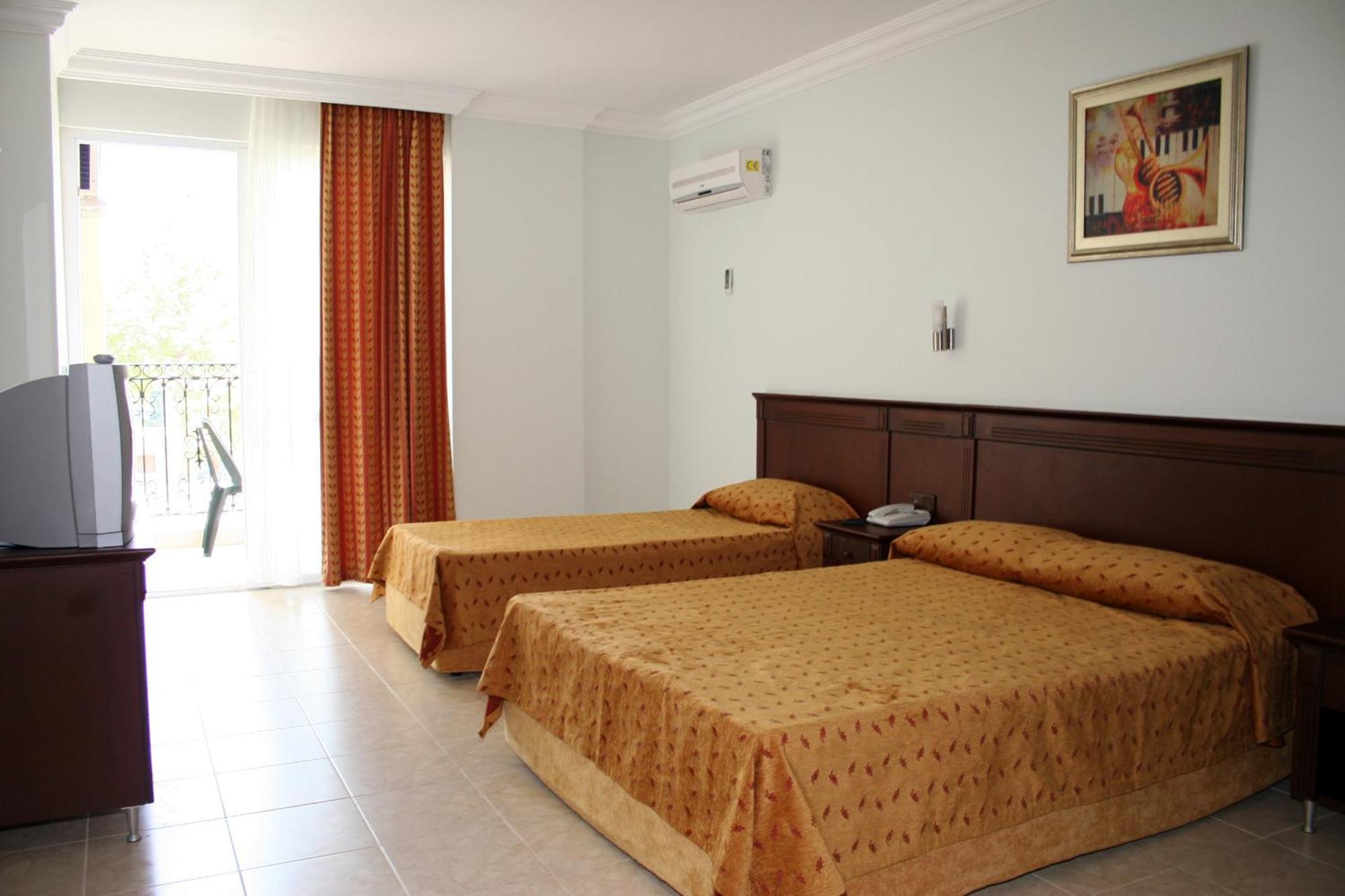 Kleopatra Royal Palm Hotel อลันยา ภายนอก รูปภาพ