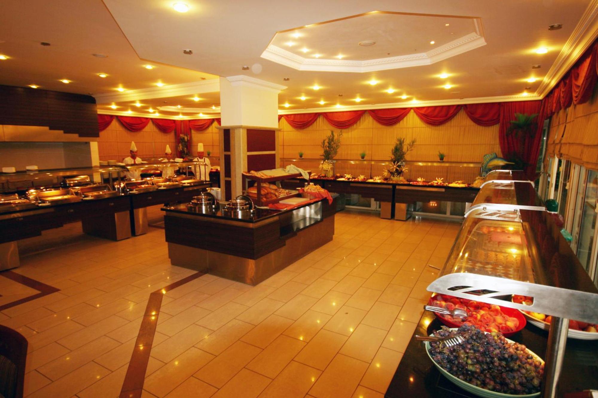 Kleopatra Royal Palm Hotel อลันยา ภายนอก รูปภาพ